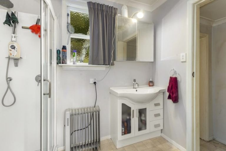 Photo of property in 144 Kamahi Street, Stokes Valley, Lower Hutt, 5019