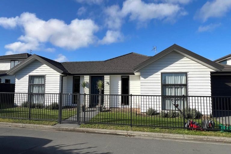 Photo of property in 14 Hamill Road, Halswell, Christchurch, 8025