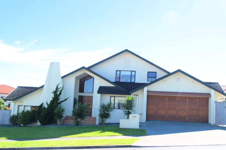 Photo of property in 9 Oakridge Way, Northpark, Auckland, 2013