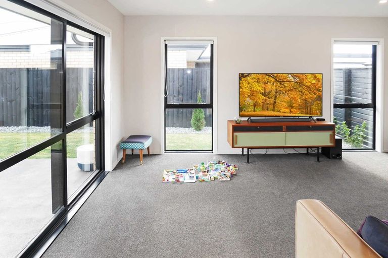 Photo of property in 32 Karere Avenue, Marshland, Christchurch, 8083