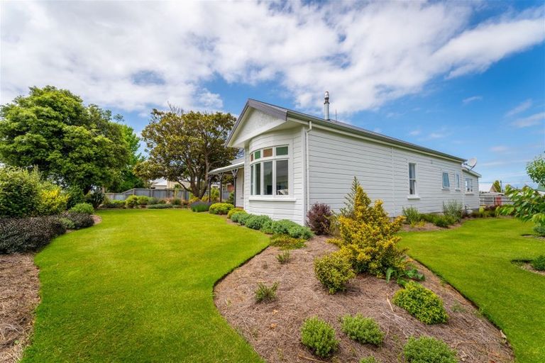 Photo of property in 43 Rhodes Street, Waimate, 7924