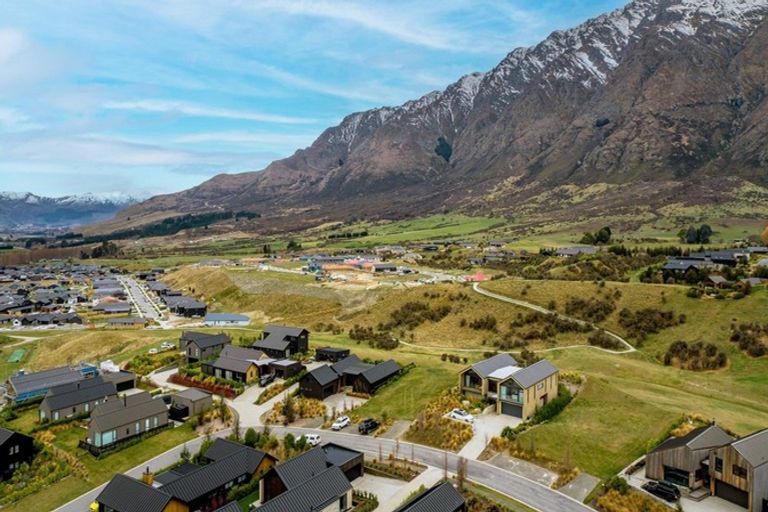 Photo of property in 24 Falconer Rise, Jacks Point, Queenstown, 9371