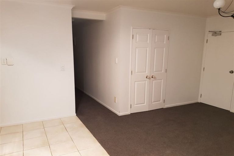 Photo of property in 18 Calluna Crescent, Totara Heights, Auckland, 2105