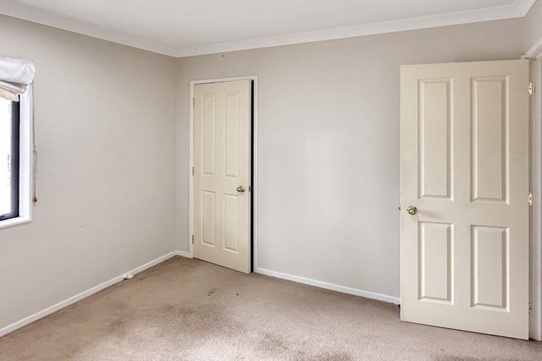 Photo of property in 35 Parkhaven Drive, Rosehill, Papakura, 2113