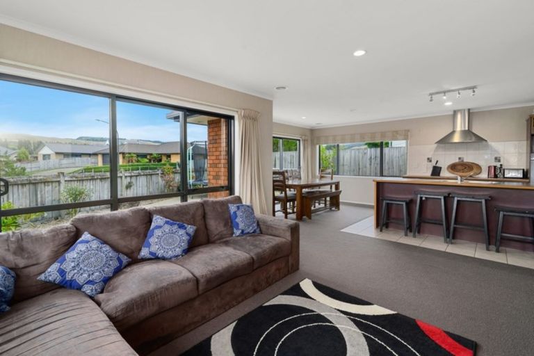 Photo of property in 33 Mccahon Drive, Pukehangi, Rotorua, 3015