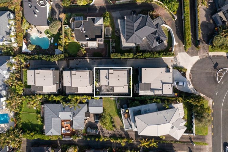 Photo of property in 18a Marama Street, Castor Bay, Auckland, 0620