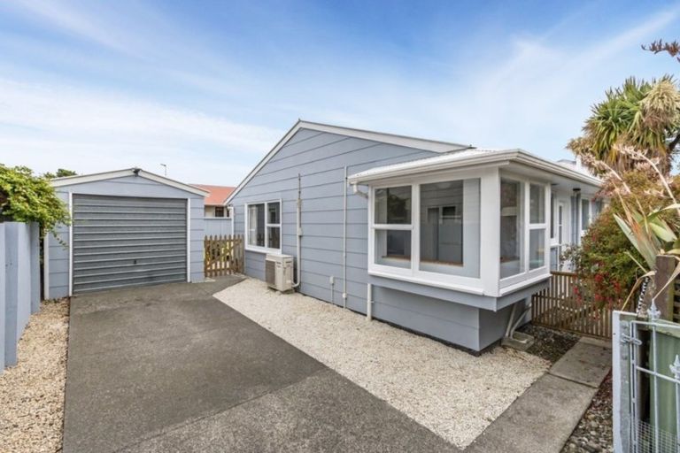 Photo of property in 2/42 Pacific Road, North New Brighton, Christchurch, 8083