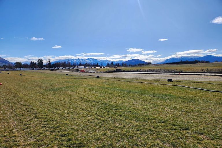 Photo of property in 5 Mason Street, Wanaka, 9305