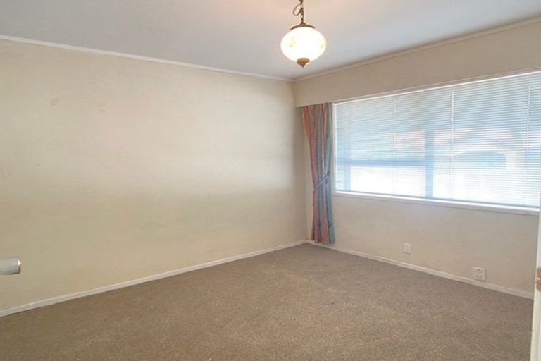 Photo of property in 7/33 Swanson Road, Henderson, Auckland, 0610