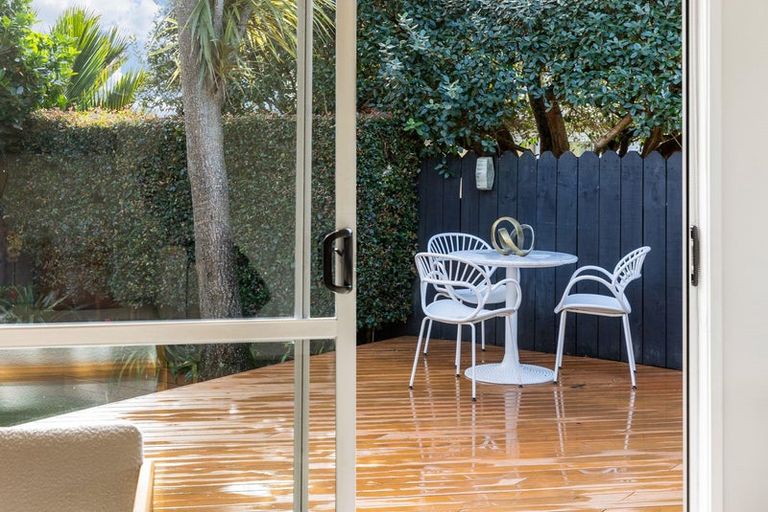 Photo of property in 65a Moa Road, Point Chevalier, Auckland, 1022