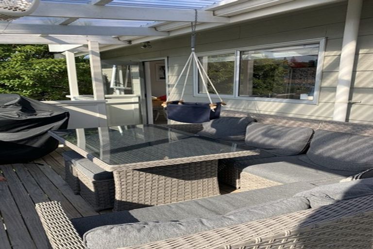 Photo of property in 2/14 Finchley Road, Torbay, Auckland, 0630