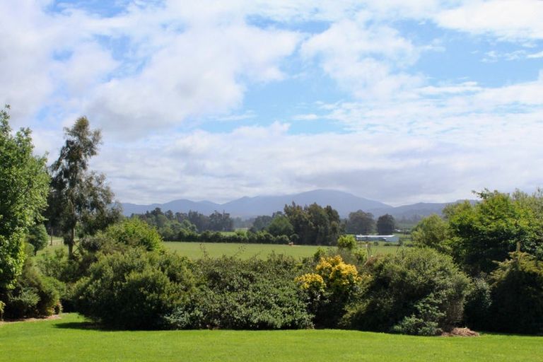 Photo of property in 178 Round Hill Road, Loburn, Rangiora, 7472
