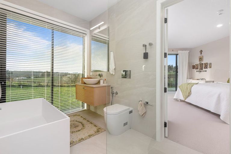 Photo of property in 135 Okura River Road, Okura, Albany, 0792