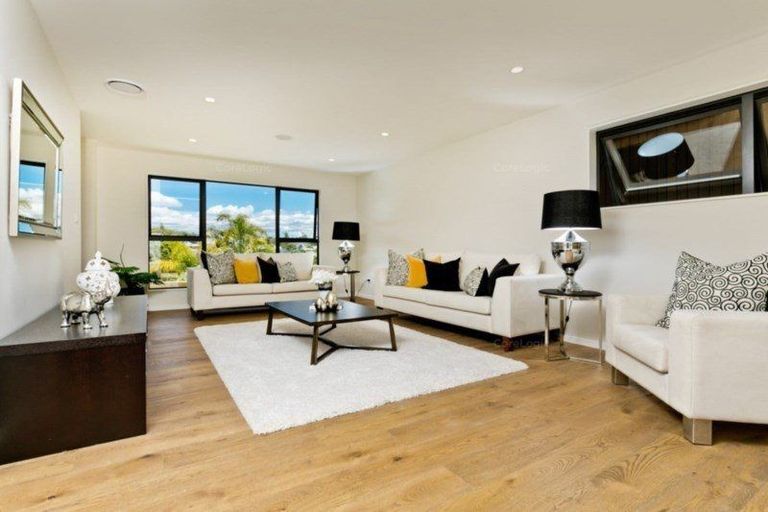 Photo of property in 32a Newhaven Terrace, Mairangi Bay, Auckland, 0630