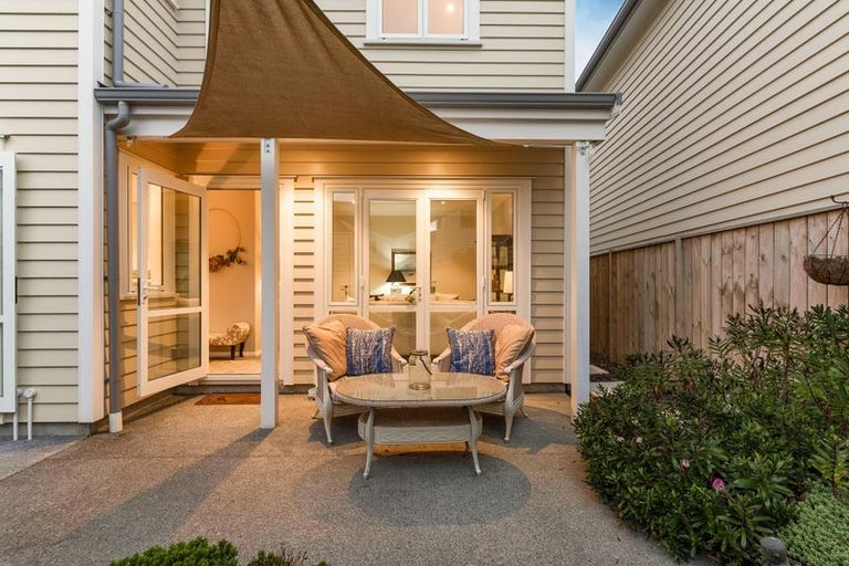 Photo of property in 22 Warbler Crescent, Papakura, 2110