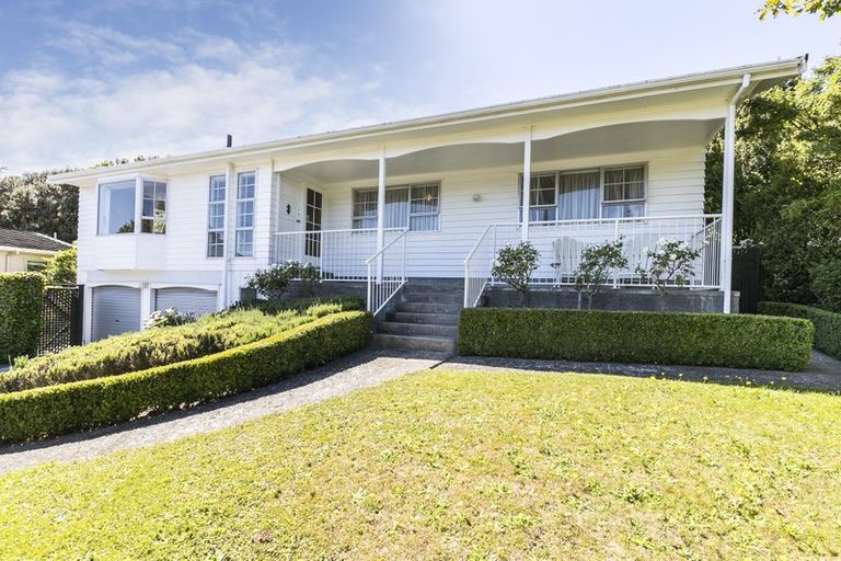 Photo of property in 3 Waterford Drive, Churton Park, Wellington, 6037