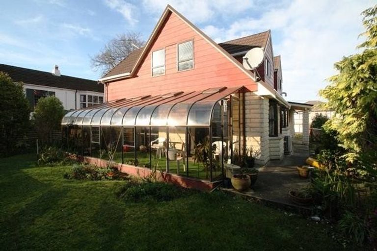 Photo of property in 355 York Place, Dunedin Central, Dunedin, 9016