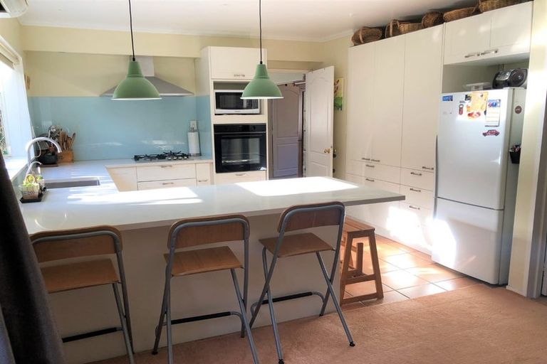 Photo of property in 64 Amapur Drive, Khandallah, Wellington, 6035