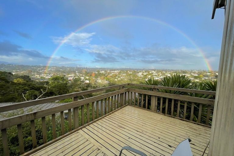 Photo of property in 38 Tree View Avenue, Glenfield, Auckland, 0629