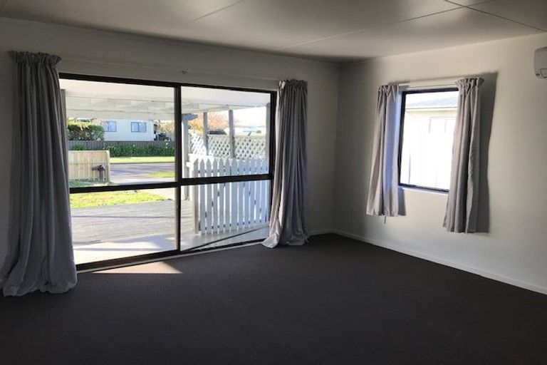 Photo of property in 2 Northlee Place, Flaxmere, Hastings, 4120