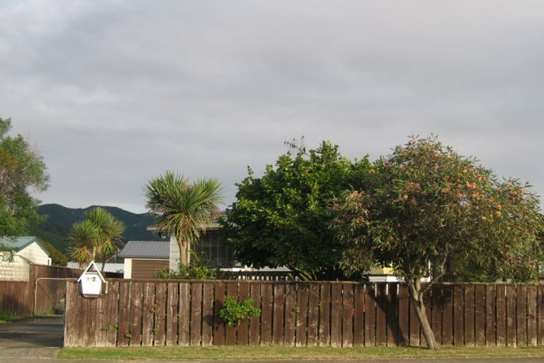 Photo of property in 114 Makarini Street, Paraparaumu, 5032