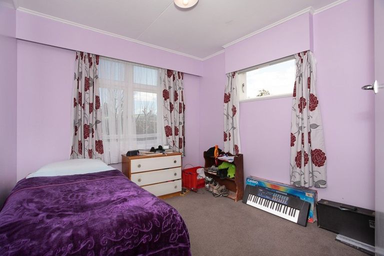 Photo of property in 1 Oaklea Avenue, Marton, 4710