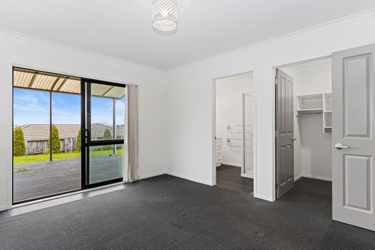 Photo of property in 10 Raddington Way, Huntington, Hamilton, 3210