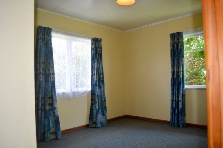 Photo of property in 15 Ferry Road, Waipu, 0510