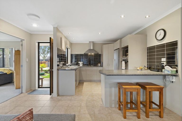 Photo of property in 9 Woodcroft Way, Pukekohe, 2120