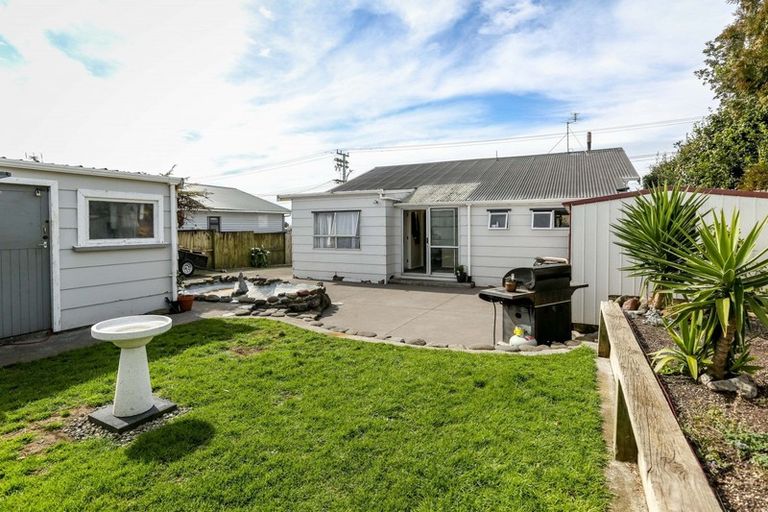 Photo of property in 62 Fitzroy Road, Fitzroy, New Plymouth, 4312