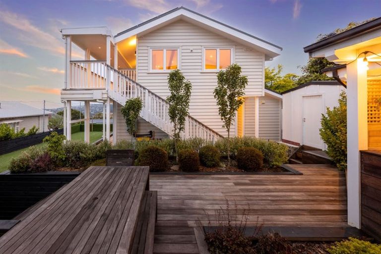 Photo of property in 156 Hackthorne Road, Cashmere, Christchurch, 8022