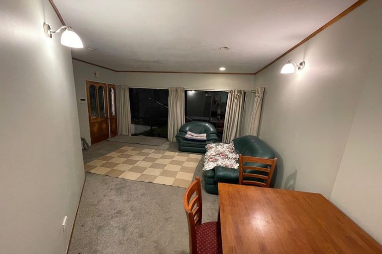 Photo of property in 166 Chelsea View Drive, Chatswood, Auckland, 0626