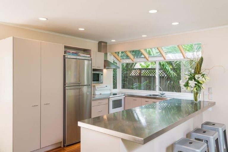 Photo of property in 886 Mount Eden Road, Three Kings, Auckland, 1024