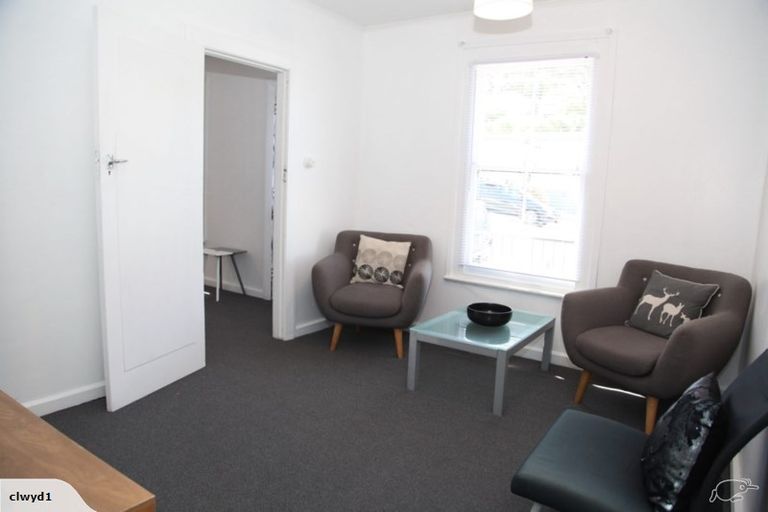 Photo of property in 43 Oxford Street, Lyttelton, 8082