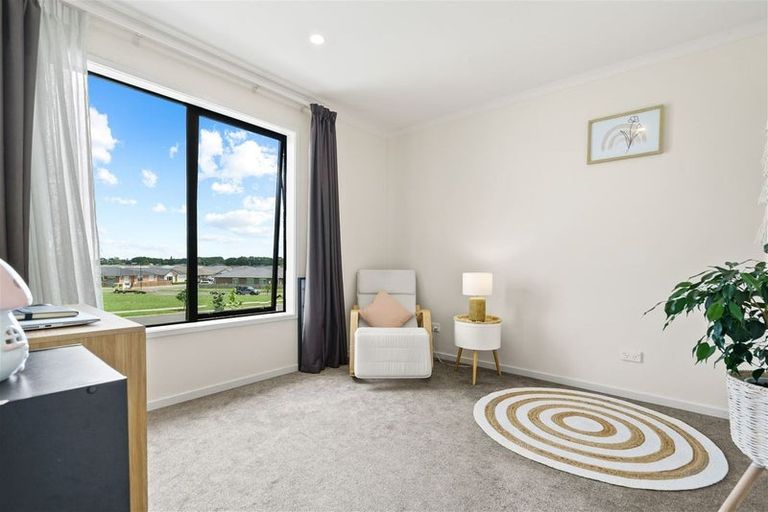 Photo of property in 4 Fermi Lane, Papakura, 2110