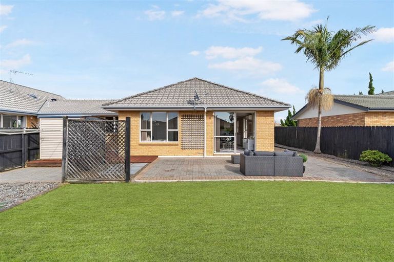 Photo of property in 57 Fernbrook Close, Burswood, Auckland, 2013