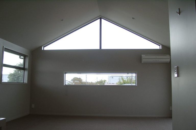 Photo of property in 1/450 Barbadoes Street, Edgeware, Christchurch, 8013