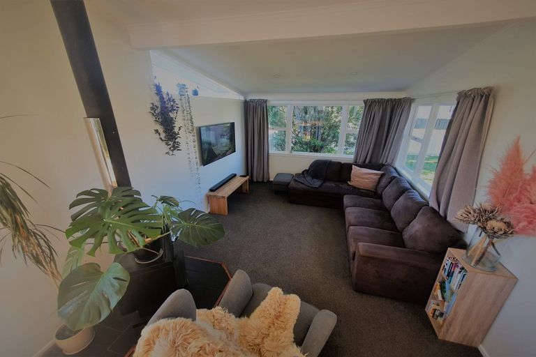 Photo of property in 12 Kambalda Street, Mangere Bridge, Auckland, 2022