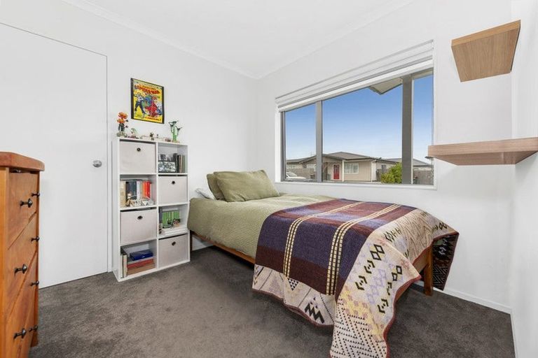 Photo of property in 30 Whareatua Avenue, Takanini, 2112