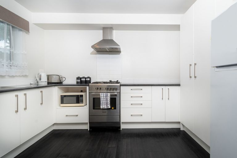 Photo of property in 55 Seymour Road, Sunnyvale, Auckland, 0612