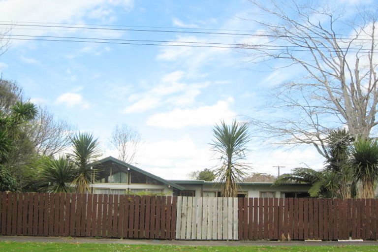 Photo of property in 12 Woodleigh Street, Frankleigh Park, New Plymouth, 4310
