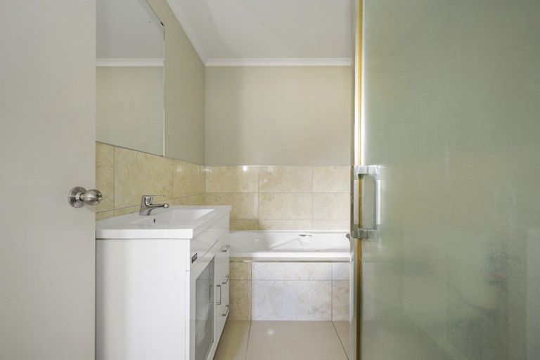 Photo of property in 6/202 Old Farm Road, Hamilton East, Hamilton, 3216