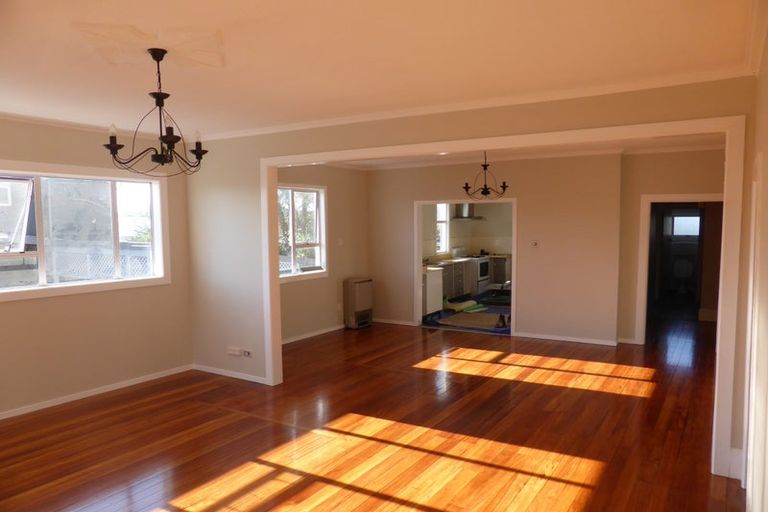 Photo of property in 57 Belt Road, New Plymouth, 4310