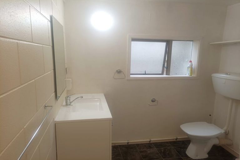 Photo of property in 14 Tatyana Place, Massey, Auckland, 0614