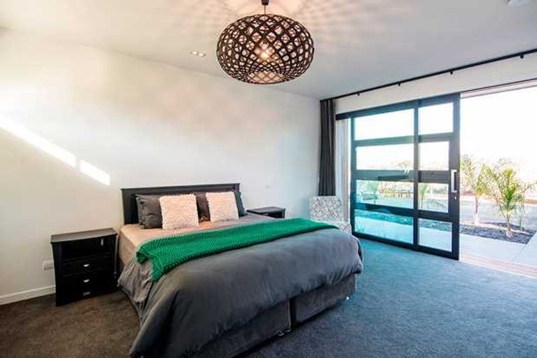 Photo of property in 16 Onukutara Place, Huntington, Hamilton, 3210