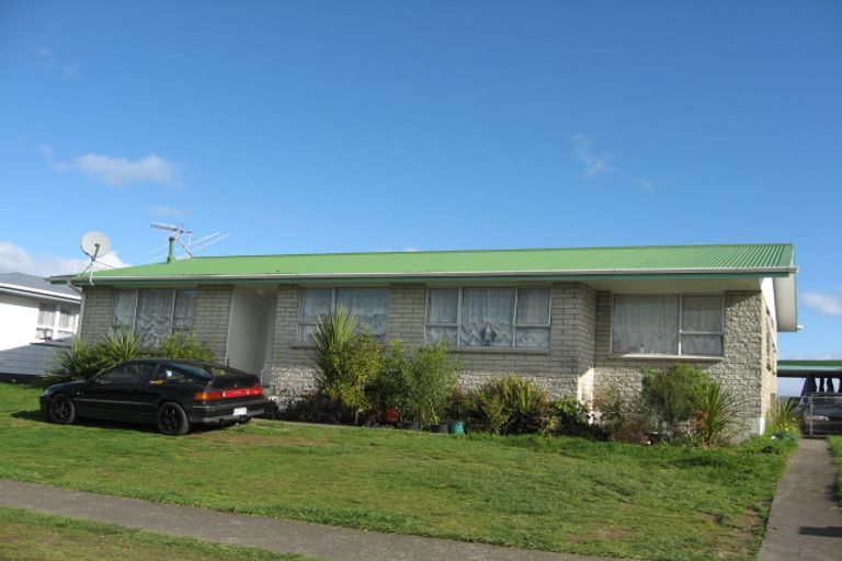 Photo of property in 2 Kinross Street, Levin, 5510