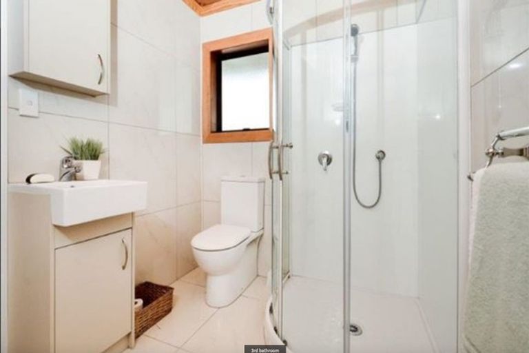 Photo of property in 263 Old North Road, Kumeu, 0892