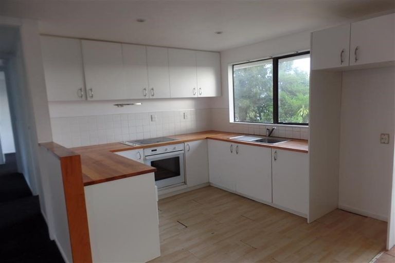 Photo of property in 2/185a Royal Road, Massey, Auckland, 0614