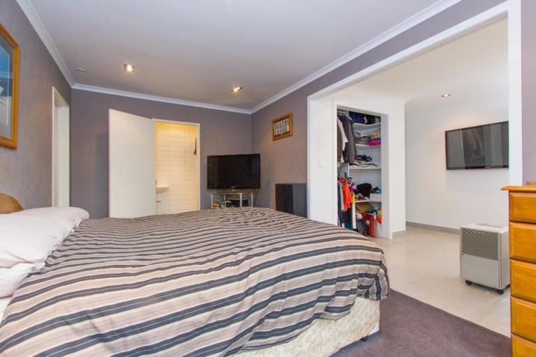 Photo of property in 41b Woodglen Road, Glen Eden, Auckland, 0602