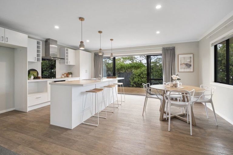 Photo of property in 11 Wescombe Grove, Feilding, 4702